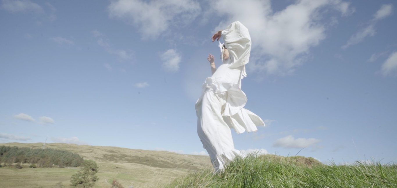 Moon Rising X ©Jamie Quantrill